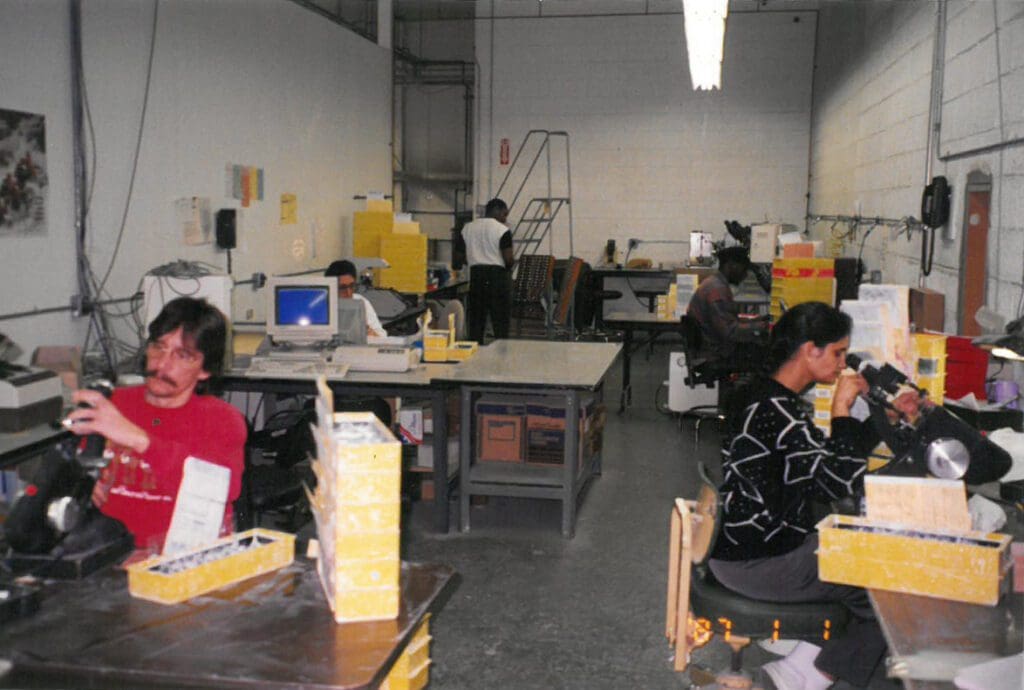 MH Optical Lab in 1987